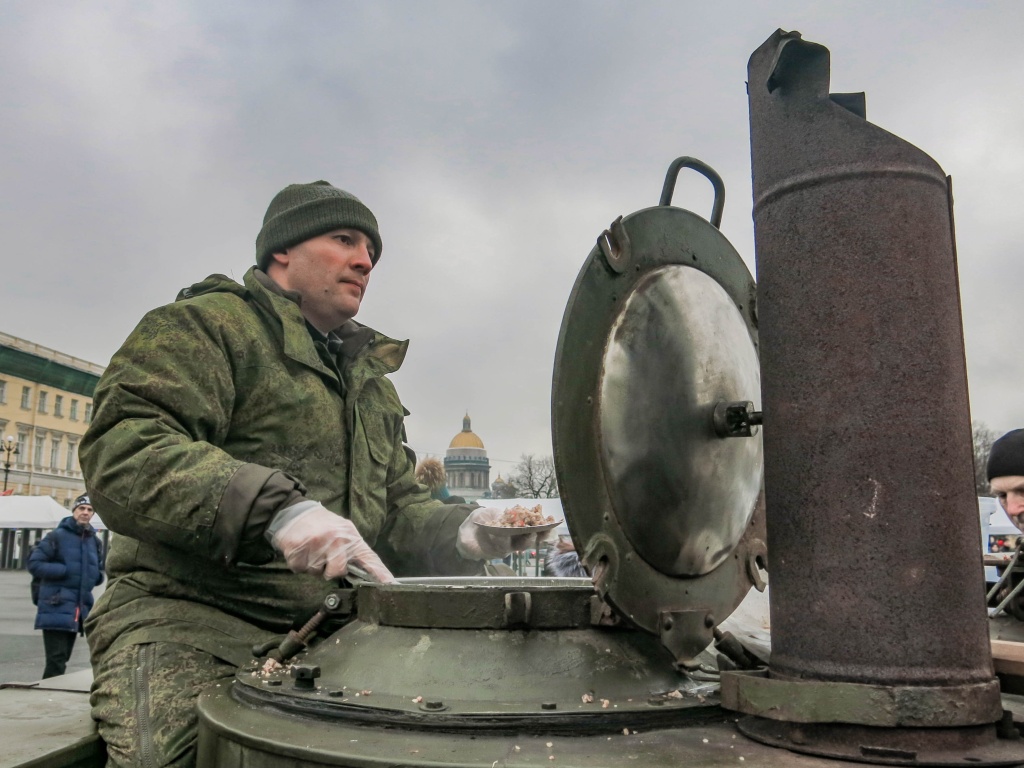 Мероприятия на Дворцовой площади в честь 80-летия полного освобождения Ленинграда от фашистской блокады. Фото: Ирина Иванова.