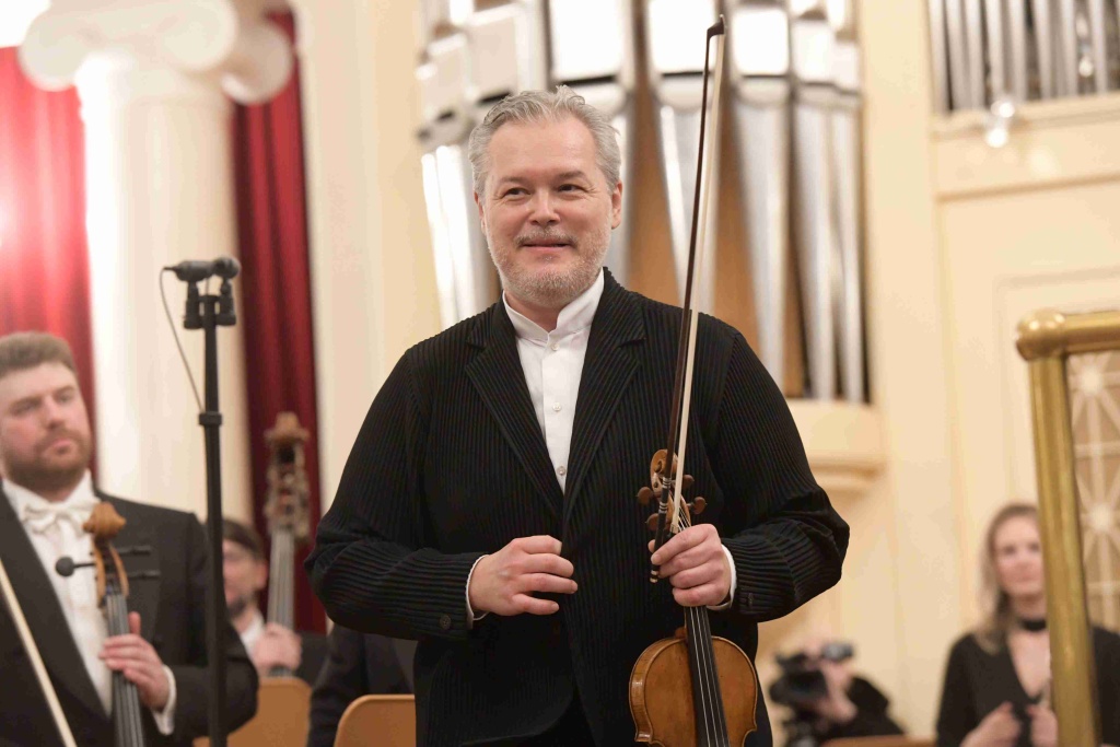 Вадим Репин с Заслуженным коллективом России. Фото: Анна Флегонтова.