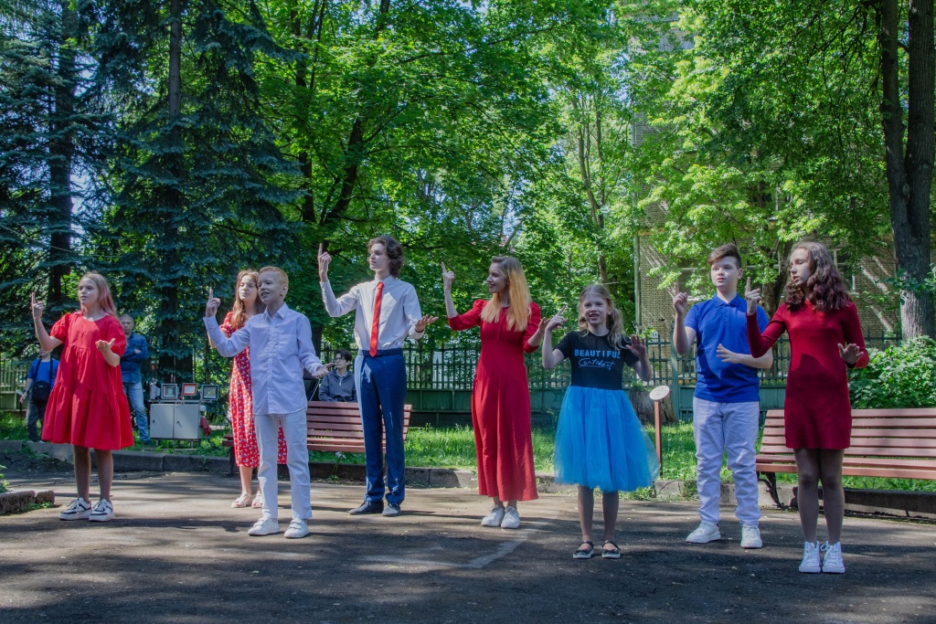 Выступление группы «Сто поющих рук» и Лексемы. Фото: Ирина Иванова.