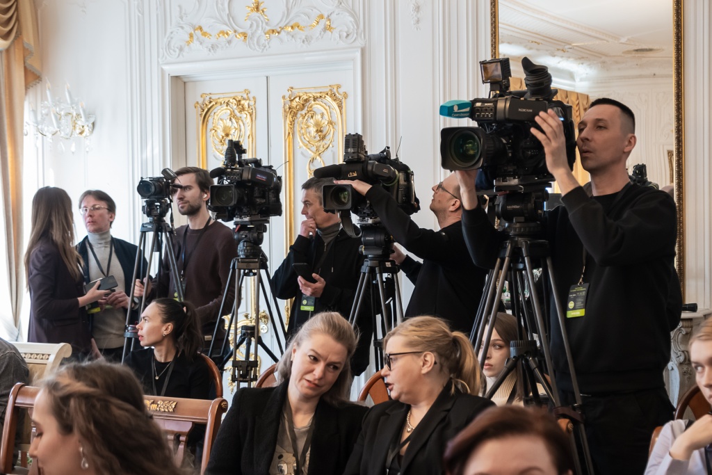 Пресса на конференции. Правообладатель: Ирина Иванова / Институт культурных программ. Пресса на конференции. Правообладатель: Ирина Иванова / Институт культурных программ.
