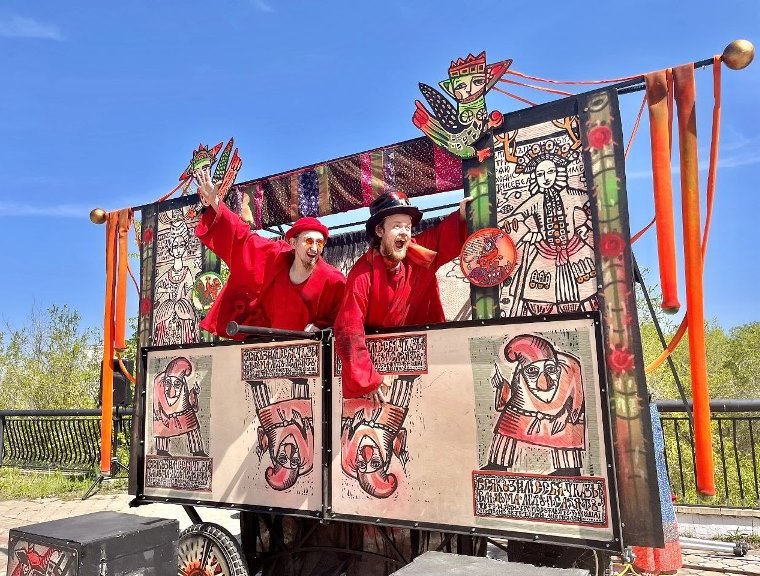 Фото предоставлено организаторами. ВАУ-театр. Спектакль «Как Царь Петр чего-нибудь там».