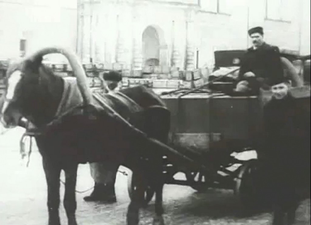 Переезд правительства из Петербурга в Москву. Кинохроника. Из фонда Президентской библиотеки