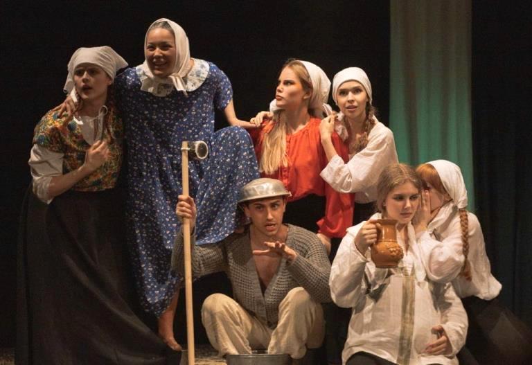 Театр «Цурканиум». Спектакль «Песня.Точка.Коромысло». Источник: spbstd.timepad.ru. Правообладатель: spbstd.timepad.ru. 