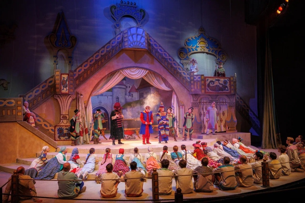  Спектакль «Конёк-Горбунок» (ТЮЗ им. А. А. Брянцева, постановка 1922 года, режиссёр Александр Брянцев). Правообладатель: ТЮЗ им. А. А. Брянцева.