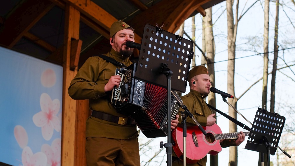 Правообладатель: Центральный парк культуры и отдыха имени С.М. Кирова.
