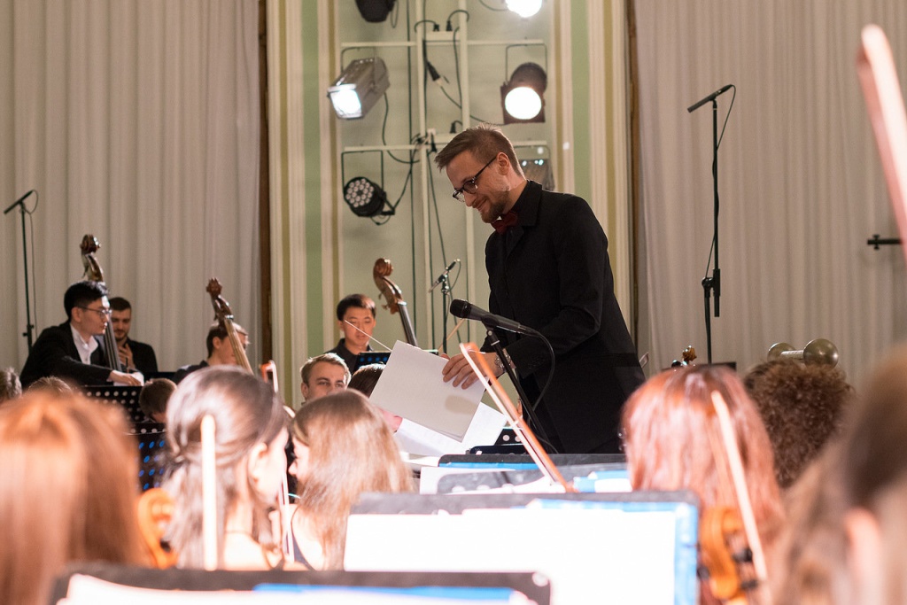 Фото: Андрей Раудсон. Правообладатель: vk.com/orchestra_1703. JKG0afItVqWrQ9Cnw8Yw0m0mkP_pV66CLcskJLmuoPRhe9XEiz5QYkHVMOw1cMbv0iGxbv6cZ_qP711opp_ESbsr.jpg