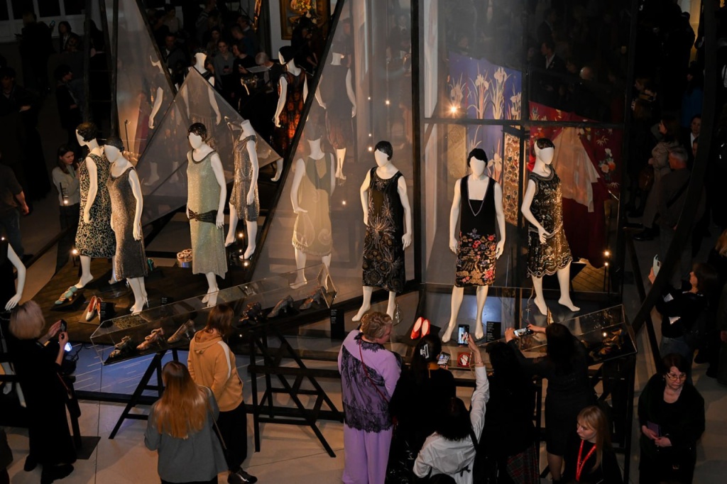 «Упакованные грёзы. Мода ар-деко из собрания Государственного Эрмитажа и коллекции Назима Мустафаева».