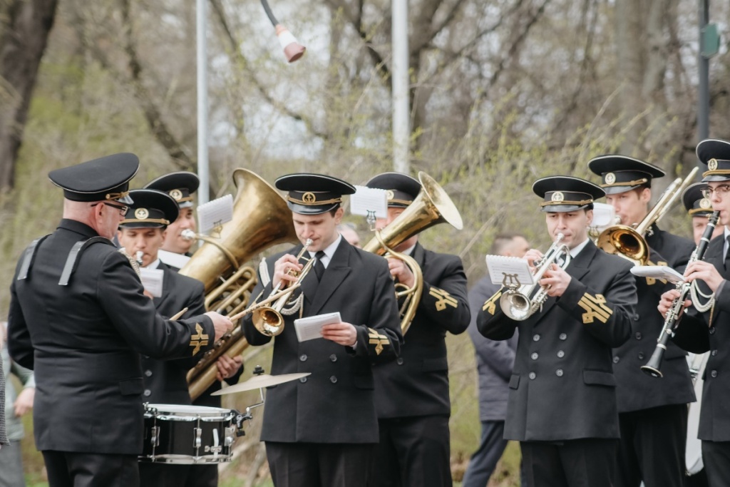Правообладатель: Центральный парк культуры и отдыха имени С.М. Кирова.