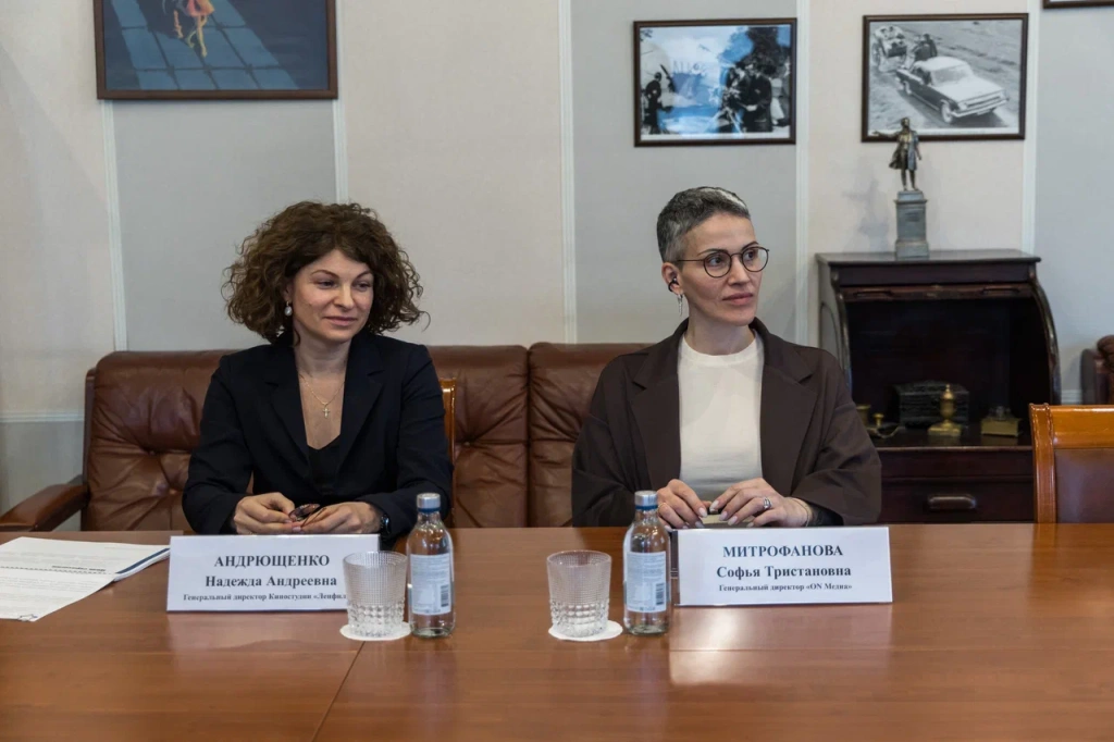 Генеральный директор «Ленфильма» Надежда Андрющенко и Софья Митрофанова («ON Медиа»). 
