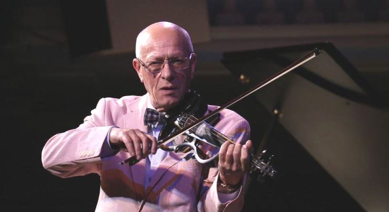 Фото заставки: Новогодний фестиваль в Филармонии джазовой музыки. Источник: jazz-hall.ru. Автор: Андрей Шерстнёв. Правообладатель: оргкомитет фестиваля. Фото заставки: Новогодний фестиваль в Филармонии джазовой музыки. Источник: jazz-hall.ru. Автор: Андрей Шерстнёв. Правообладатель: оргкомитет фестиваля.