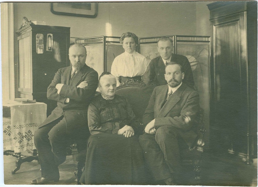 Семья Рерихов.