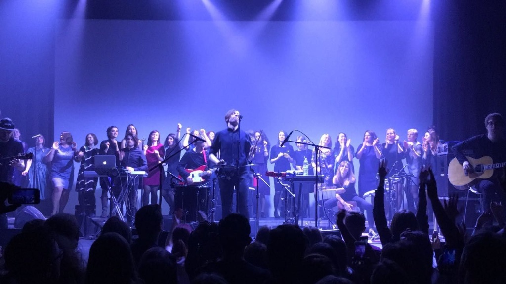 Регина Долинская выступает в любительском «Нескучном хоре».