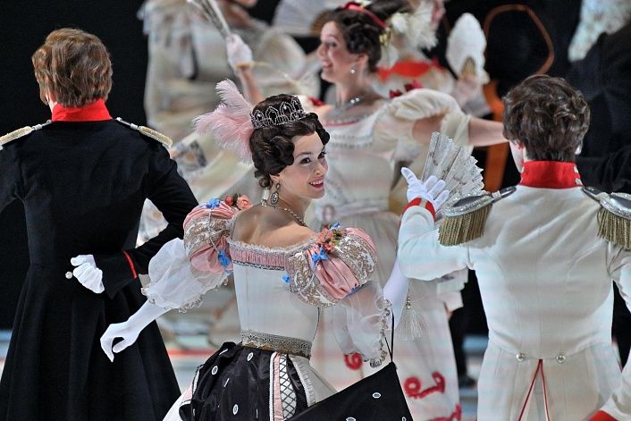 Олеся Соколова в роли Нины. Фото: Александринский театр, alexandrinsky.ru.