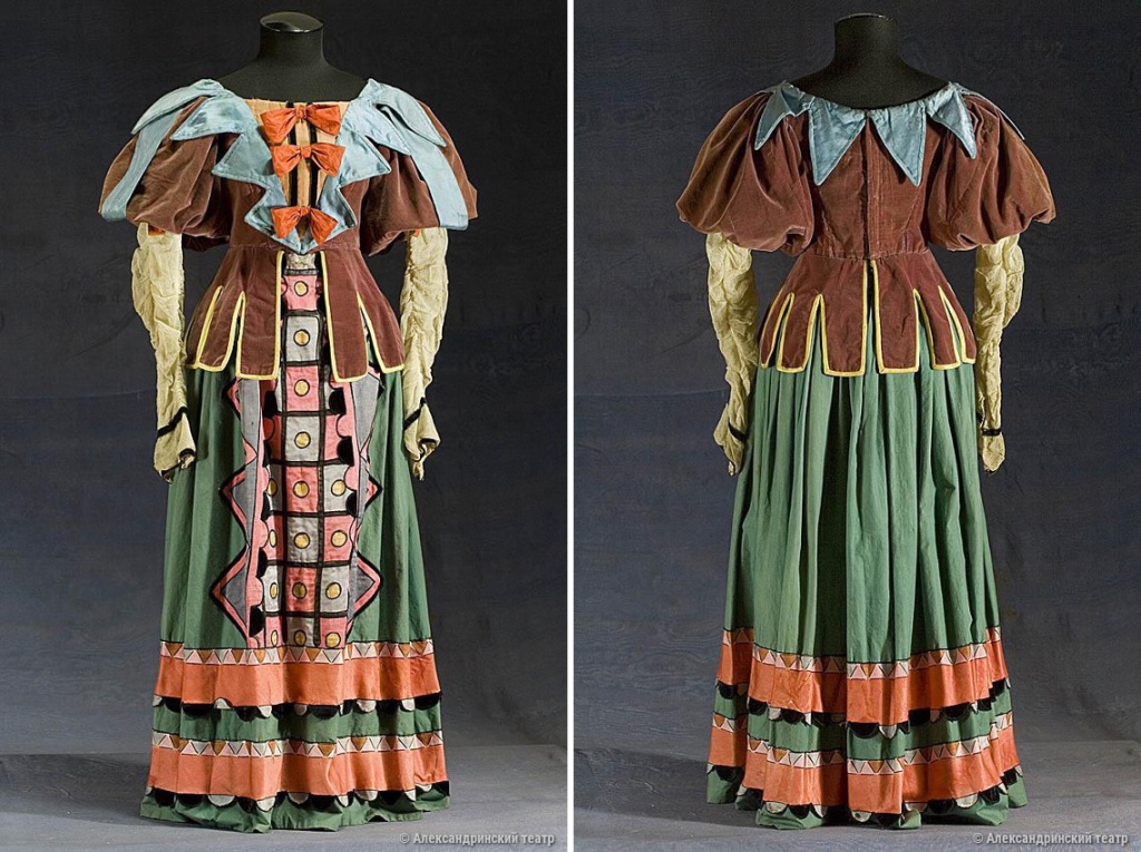 Сохранившийся до наших дней костюм Симонетты (1917 г.). Фото: А.Б. Линецкий / Александринский театр, alexandrinsky.ru.