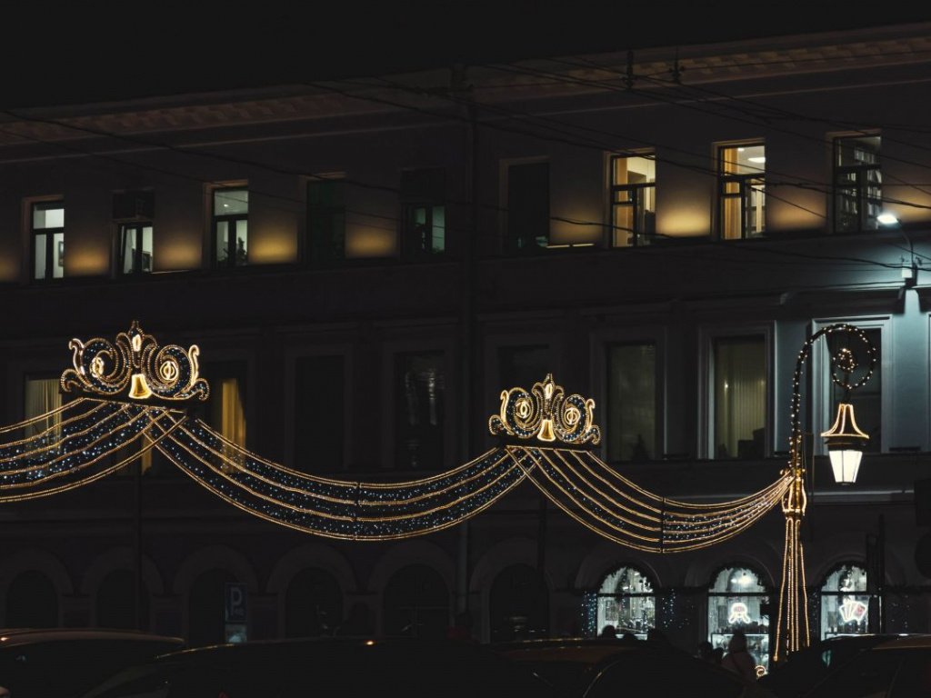 Новогоднее световое освещение на Зеленом мосту через Мойку. Фото: Ирина Иванова