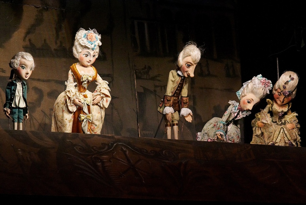 Источник: teatrskazki.spb.ru. Правообладатель: Кукольный театр сказки. kurica_foto2_min.jpg