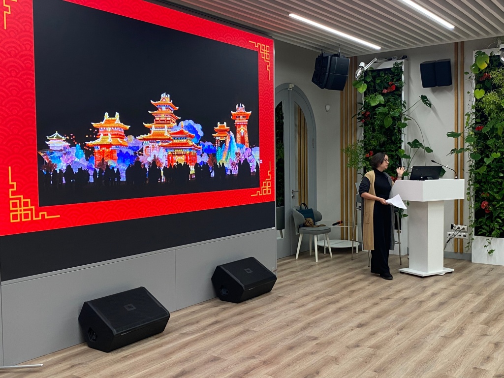 Фестиваль «Китайский Новый год». Правообладатель: ЦГПБ имени В.В. Маяковского, vk.com/pl_ino. Фестиваль «Китайский Новый год». Правообладатель: ЦГПБ имени В.В. Маяковского, vk.com/pl_ino.