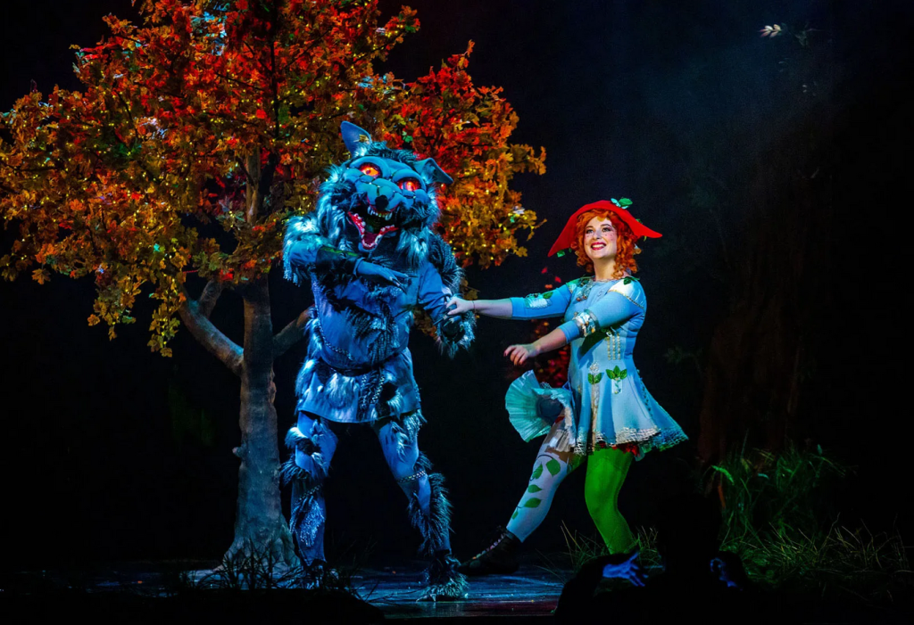 Фото: spbopera.ru. Красная шапочка.png