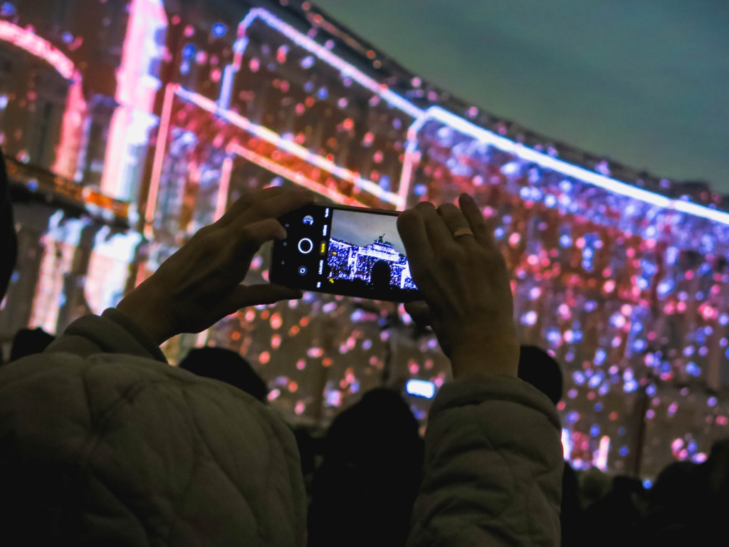 Театрализованная программа «Блокада. Помнить вечно» на Дворцовой площади. Фото: Ирина Иванова.