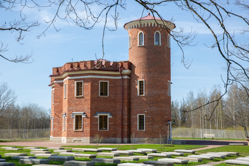 Пенсионерная конюшня.