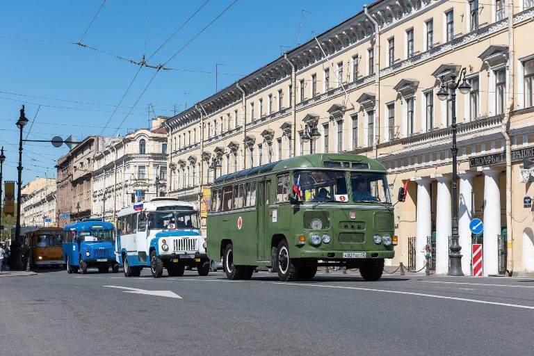«ТранспортФест» 2024. Проезд ретро-транспорта. Источник: transportfest.ru. Правообладатель: transportfest.ru. 