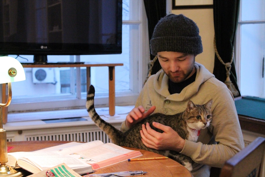 Бабур и Мурка – постоянные читатели Библиотеки Голицына. Правообладатель: ЦГПБ имени В.В. Маяковского, vk.com/galitzinelibrary. Правообладатель: ЦГПБ имени В.В. Маяковского, vk.com/galitzinelibrary.