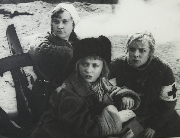 Георгий Максимов Во время съемок фильма «Подруги» 1935