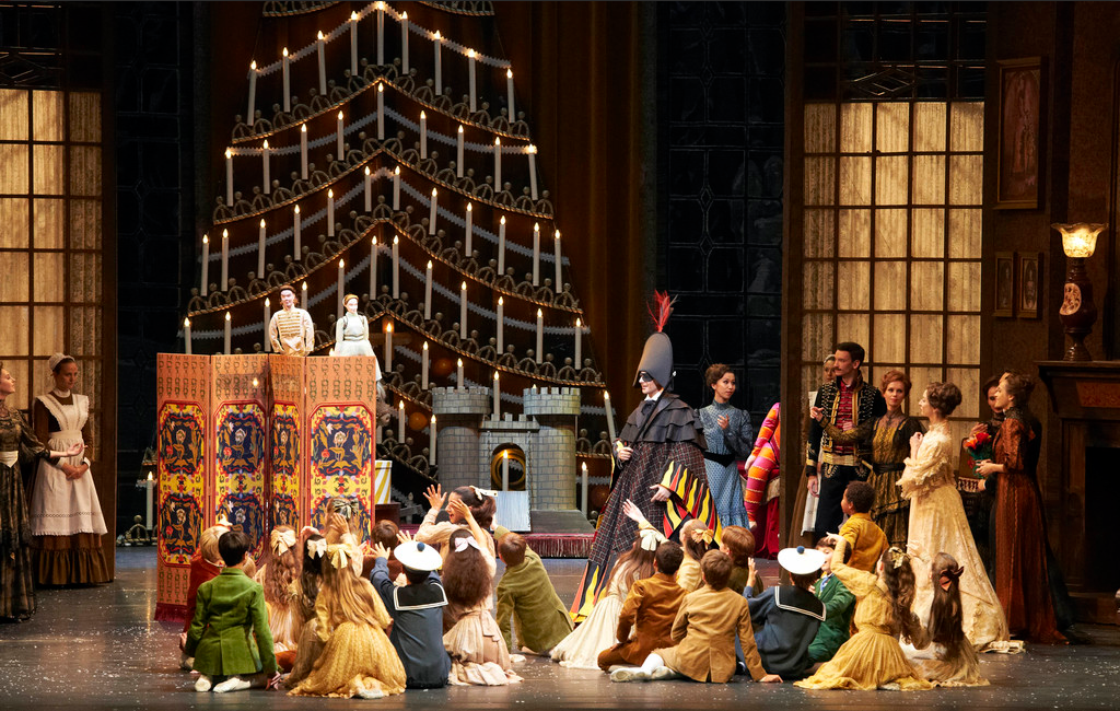 Screenshot 2025-11-14 at 15-41-14 Нуреев Щелкунчик Театр в кино в Санкт-Петербурге TheatreHD.png