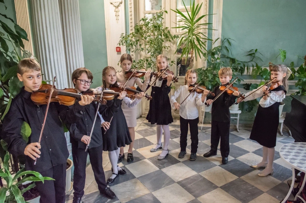 Совместные репетиции мотивируют всех ребят, вне зависимости от возраста. Фото: Ирина Иванова. Правообладатель: Институт культурных программ. 