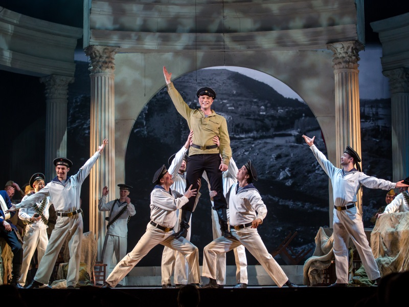 Правообладатель: Театр музыкальной комедии, muzcomedy.ru. Правообладатель: Театр музыкальной комедии, muzcomedy.ru.