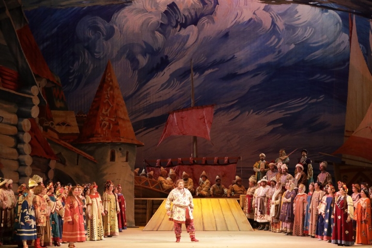 Сцена из оперы «Садко». Солист – Олег Видеман. Фото: mariinsky.ru. Автор: Наташа Разина. Сцена из оперы «Садко». Солист – Олег Видеман. Фото: mariinsky.ru. Автор: Наташа Разина.