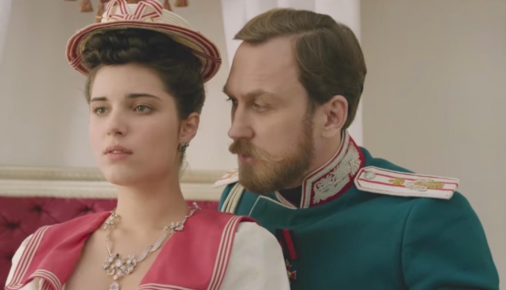 Кадр из фильма А. Учителя «Матильда»