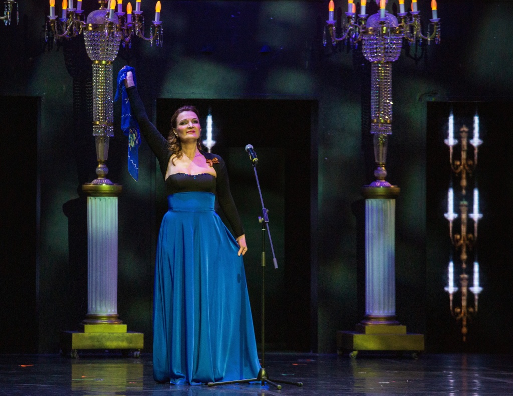 Правообладатель: театр «Санктъ-Петербургъ Опера». Правообладатель: театр «Санктъ-Петербургъ Опера».